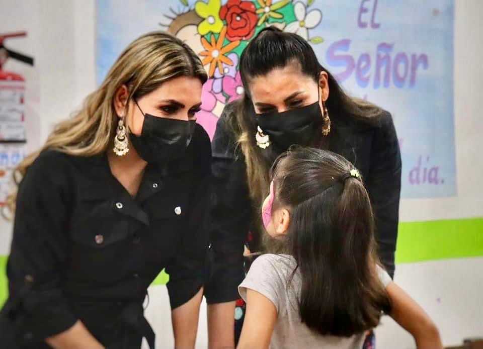Convive Evelyn Salgado con niñas y niños de la Casa Hogar DIF Guerrero ...