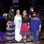 Asiste Evelyn Salgado al concierto de Eugenia León en beneficio de las y los niños de la Montaña