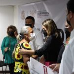 Entrega Evelyn Salgado 540 escrituras a familias acapulqueñas