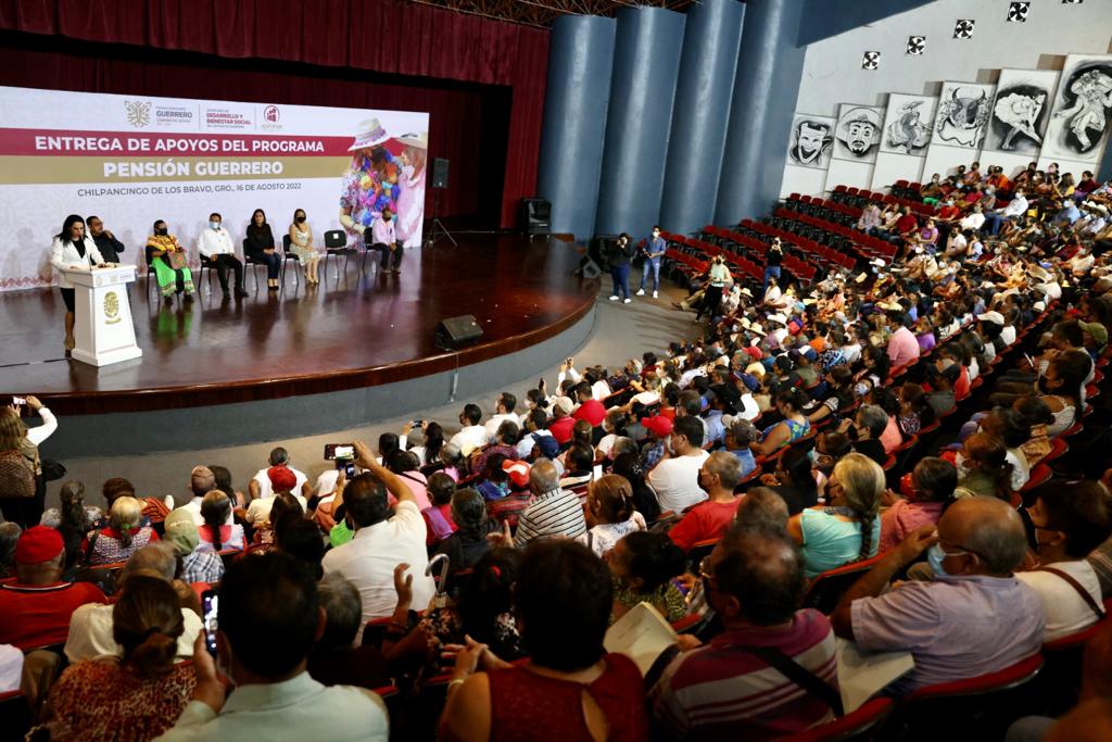 Entrega Liz Salgado apoyos del Programa de “Pensión Guerrero” para ...