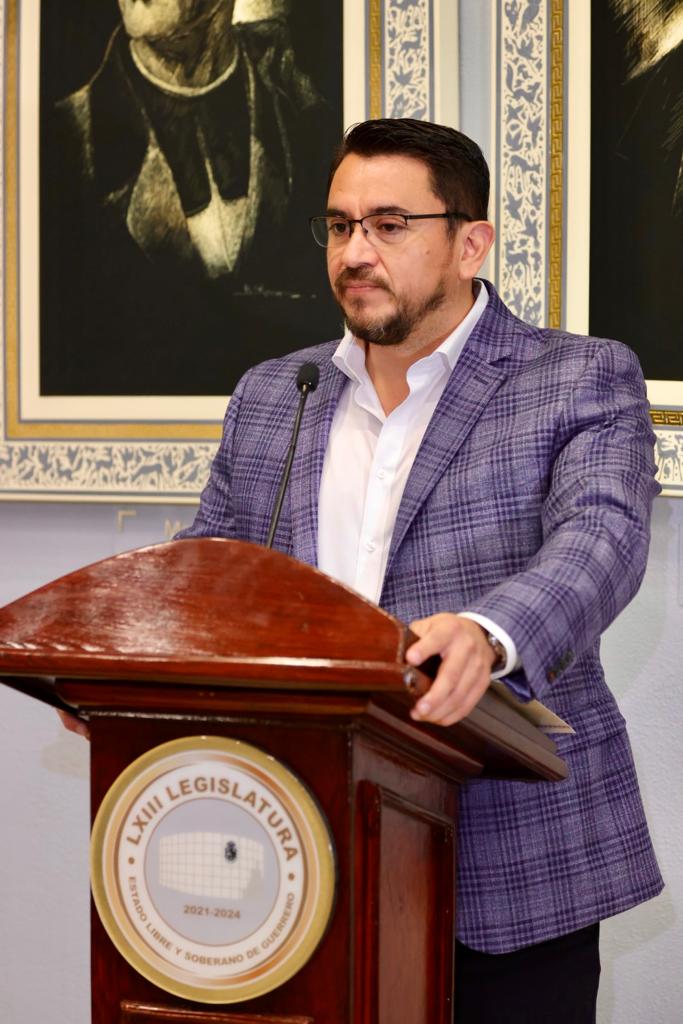 Entrega Ludwig Reynoso el Primer Informe de Gobierno de Evelyn Salgado ...