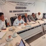 El secretario de Educación Guerrero Marcial Rodríguez Saldaña presentó el proyecto de la nueva Universidad Virtual de Guerrero a diputados integrantes de la Comisión de Educación Ciencia y Tecnología del Congreso del Estado