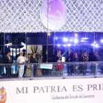 Da gobernadora Evelyn Salgado el Grito de Independencia en la Casa del Pueblo con miles de guerrerenses