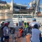 Sigue la distribución de agua purificada a familias damnificadas