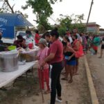 Personal del gobierno estatal continúa con la entrega de alimentos y agua de garrafón en el Hospital Donato G. Alarcón