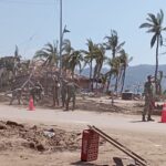 El Ejército Mexicano continúa agilizando los traslados de víveres y agua a todas las colonias.