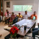 Titular de Sagadegro atiende a pescadores de Tres Palos, municipio de Acapulco