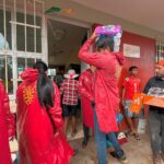 La Secretaría de Planeación y Desarrollo Regional y la Comisión de Infraestructura Carretera y Aeroportuaria del Estado de Guerrero realizan la entrega de kits de limpieza, colchonetas y agua