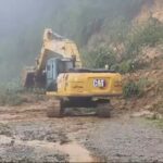 La Comisión de Infraestructura, Carretera y Aeroportuaria del Estado de Guerrero (CICAEG) desplegó maquinaria para atender afectaciones