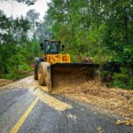 Continúan los trabajos a marchas forzadas, para la rehabilitación de las carreteras y pasos alternos, afectados por el huracán John