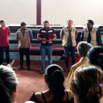 Personal de la SAGADEGRO visitó la ruta Chichihualco–Carrizal, donde hicieron entrega de colchonetas a familias albergadas en el refugio temporal