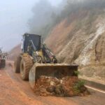 La SDUOPOT-Guerrero avanza con los trabajos de liberación de caminos y rehabilitación de carreteras