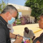 El gobierno del estado realiza la jornada de salud visual a familias afectadas por el huracán John en Ciudad Renacimiento