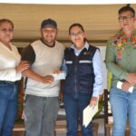 Gobierno del estado entrega apoyos a artesanos de Chilapa damnificados por John: SEFODECO