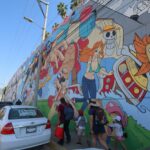 Turistas y residentes ven con agrado las acciones del programa “Juntos Pintemos Acapulco”, que impulsan los gobiernos federal y estatal