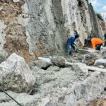 Arrancan obras de rehabilitación de carretera Petaquillas-Coatomatitlán, afectada por el paso del huracán John