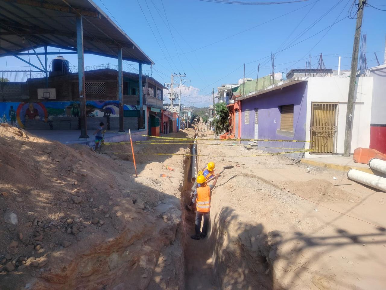 El gobierno de Guerrero realiza obras de drenaje y agua potable en Las ...