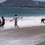 Guardavidas rescatan a dos turistas en playa El Morro