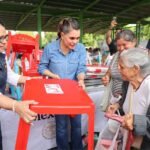 La gobernadora Evelyn Salgado y la secretaria de Gobernación, Rosa Icela Rodríguez dan banderazo a la entrega de apoyos del Tianguis del Bienestar