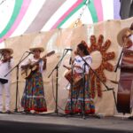 Guerrero participó en el Encuentro de Arte Decorativo y Utilitario en Los Pinos