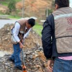 El equipo de la Secretaría de los Migrantes y Asuntos Internacionales ayudó con la remoción de tierra y escombros