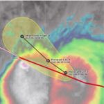 Huracán Erick toca tierra en Oaxaca como categoría 3; Guerrero mantiene alerta máxima y activa refugios temporales