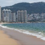 Gobierno del estado iniciará revisión técnica en Playa Icacos para atender escurrimientos de aguas residuales