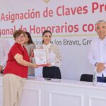 Evelyn Salgado cumple compromiso de justicia laboral con entrega de plazas a trabajadores de la educación en Guerrero
