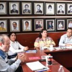 Marlene Gómez Camero, viaja acompañando a un grupo de 30 trabajadoras y trabajadores agrícolas contratados por la empresa Bioparques de Occidente