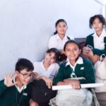 La SEG emite protocolo para regular uso de celulares en escuelas públicas y privadas