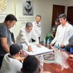 La Cicaeg atiende a comunidades serranas de San Miguel Totolapan para mejorar la red carretera  Chilpancingo, Gro., 05 de noviembre de 2025.- Por instrucciones de la gobernadora Evelyn Salgado Pineda, la Comisión de Infraestructura Carretera y Aeroportuaria del Estado de Guerrero (Cicaeg) atiende las peticiones de los habitantes de los municipios de la región de Tierra Caliente en infraestructura carretera.  El director general de la Cicaeg, Martín Vega González, se reunió con habitantes  el municipio de San Miguel Totolapan, acompañados de dirigentes quienes expusieron las principales peticiones y necesidades en materia de caminos y conectividad, destacando que ya se mantiene un seguimiento constante a las gestiones realizadas ante el gobierno estatal.   En este marco, se refrendó el compromiso de la gobernadora del estado para seguir impulsando proyectos que mejoren la movilidad y comunicación entre las comunidades de esa región de la Tierra Caliente.  Asimismo, se plantearon rutas de trabajo conjuntas para avanzar en la gestión y ejecución de obras prioritarias en beneficio de las y los habitantes de San Miguel Totolapan.  Entre los asistentes estuvieron presentes comisarios y representantes de las localidades, entre ellos, Gaudencio Barragán Barragán de la localidad Linda Vista; Araceli Hernández Trujillo de Las Ventanas; Cristian Sánchez Martínez de Ximotla; Javier Sánchez Quintero de Laguna Seca; Víctor Avilez Carrasco de Coronilla; Miguel Ángel Angulo Bahena de Petlacala; y Gabino González de Santa Fe, entre otros.  El gobierno del estado reitera su compromiso de mantener el diálogo permanente con los municipios, trabajando juntos para construir caminos que fortalezcan el bienestar y el desarrollo regional.