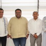 Francisco Rodríguez Cisneros, sostuvo una reunión de trabajo con el secretario general de la Sección 14 del Sindicato Nacional de Trabajadores de la Educación