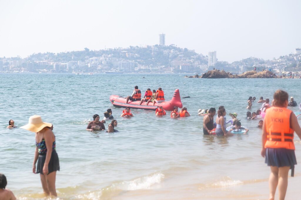 Gran actividad turística se vive en Acapulco el primer fin de semana ...