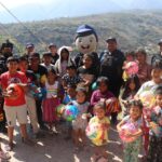 Policía Estatal de Proximidad lleva alegría y convivencia a colonias de Chilpancingo en el marco del Día de Reyes