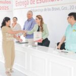 Entrega Evelyn Salgado estímulos a la jubilación a 878 trabajadores de la educación de Guerrero 