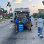 Promotora de Playas Acapulco realizó labores cotidianas de limpieza y mantenimiento en distintos puntos del puerto