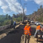 CICAEG repara carpeta asfáltica en avenida Escénica de Acapulco tras la atención a fuga de agua