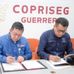 EL MTRO. MARCO ANTONIO MARBAN GALVÁN, FIRMÓ UN CONVENIO DE COLABORACIÓN CON EL MTRO. LUIS ENRIQUE LEZAMA BARAHONA, COMISIONADO PARA LA PROTECCIÓN CONTRA RIESGOS SANITARIOS DEL ESTADO DE GUERRERO.