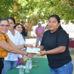 Entregan la segunda etapa de apoyos a panaderías y artesanos que resultaron afectados en el municipio de San Marcos: SEFODECO 