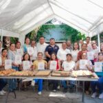 EL MTRO. MARCO ANTONIO MARBAN, JUNTO A LA MTRA. ANABEL BALBUENA LARA, DE LA COORDINACIÓN GENERAL DE FORTALECIMIENTO MUNICIPAL, LLEVARON A CABO LA CLAUSURA Y ENTREGA DE CONSTANCIAS A LAS Y LOS EGRESADOS DEL CURSO DE PANADERÍA GUERRERENSE.
