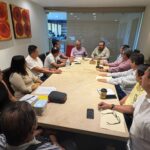 Francisco Rodríguez Cisneros, participó en una reunión con directoras y directores de escuelas primarias de la Zona Escolar 044