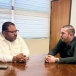 Francisco Rodríguez Cisneros, se reunió con el presidente municipal de Atenango del Río, Emanuel Guevara Cárdenas.