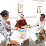 Simón Quiñones Orozco, se reunió con la alcaldesa Lizette Tapia Castro y el director de la OCV Ixtapa-Zihuatanejo, Pedro Castelán