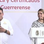 ICATEGRO PRESENTE EN LA ENTREGA DE LICENCIAS DEL DISTINTIVO HECHO EN GUERRERO Y CERTIFICADOS ENCABEZADA POR LA GOBERNADORA LA MTRA. EVELYN SALGADO PINEDA.