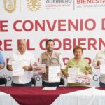 Firma de convenio de colaboración para que con la Tarjeta Dorada, adultos mayores sean beneficiados con precio preferencial al momento de pagar su pasaje.