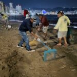 Realiza Promotora de Playas Acapulco jornada nocturna de limpieza en Playa Papagayo