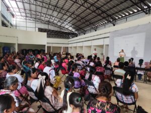 La SEFODECO fortalece las habilidades empresariales de las mujeres amuzgas con diversos apoyos y capacitación