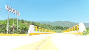 Gobierno del estado lleva a la Costa Chica obras de infraestructura carretera