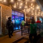 Policía Estatal y autoridades federales y municipales realizan operativo de seguridad en centros nocturnos de Tecpan de Galeana