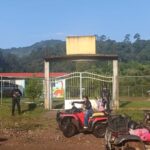 Policía Estatal realizan recorridos de vigilancia en diversas escuelas de la localidad de Fresnos de Puerto Rico